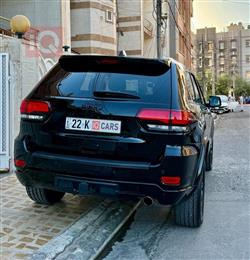 جیپ گراند شیرۆکی